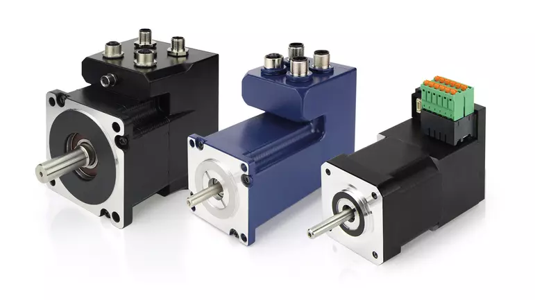Stepper motors with integrated controller, stepper motor drives